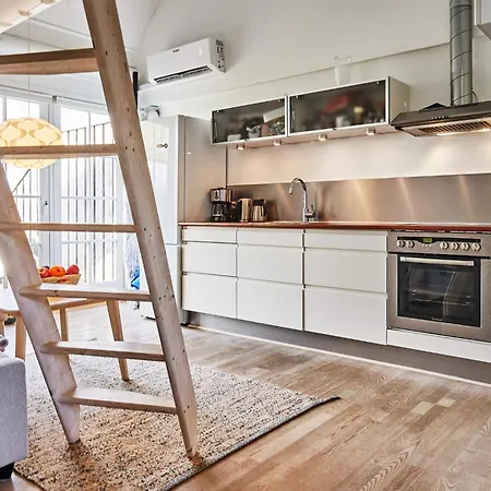 Apartment 5 Person In Aakirkeby Akirkeby