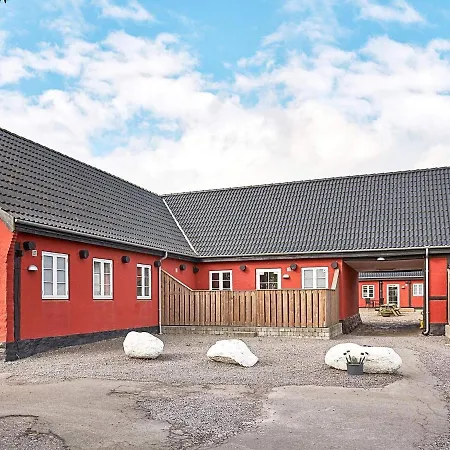 5 Person In Aakirkeby Akirkeby