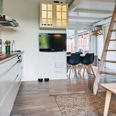 5 Person In Aakirkeby Apartment