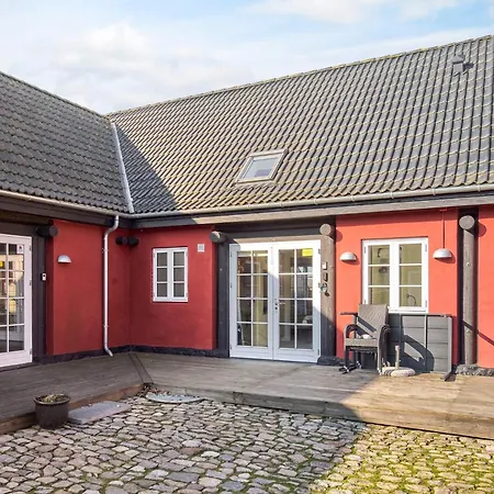 5 Person In Aakirkeby Apartment