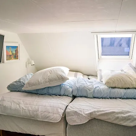 Apartment 5 Person In Aakirkeby *